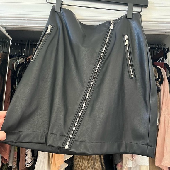 Express | Skirts | Chic Black Leather Skirt With Zipper Details | Poshmark
